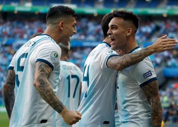 فيديو بالكعب لوتارو مارتينيز يتقدم بالهدف الأول للأرجنتين أمام فنزويلا في كوبا أمريكا