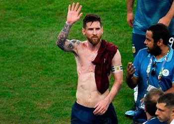 ميسي ملاعب كوبا أمريكا عار الكرة كانت كالأرنب لا يمكن السيطرة عليها