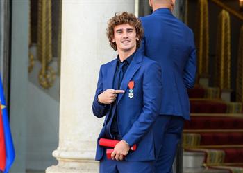 ساعات تفصل برشلونة عن إنهاء مسلسل جريزمان