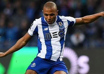 ياسين براهيمي يقترب من الانتقال إلى آرسنال