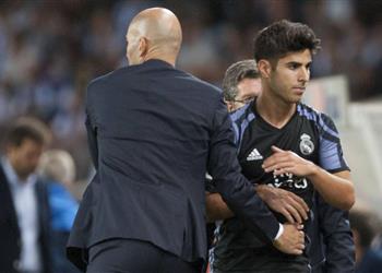 بعد ارتباطه بالانتقال إلى ليفربول زيدان يحسم مستقبل أسينسيو في ريال مدريد