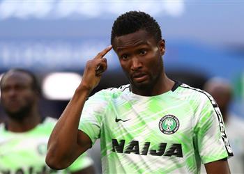 مدرب نيجيريا يثير الشكوك حول مشاركة ميكيل في ثمن نهائي أمم إفريقيا