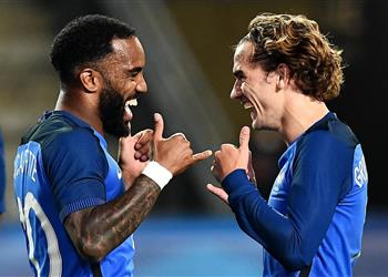 أتلتيكو مدريد يخطط لضم لاكازيت من أجل خلافة جريزمان