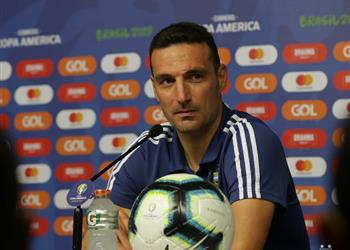 سكالوني الأرجنتين الأجدر بالتأهل لنهائي كوبا أمريكا ولم أحب التحكيم أمام البرازيل