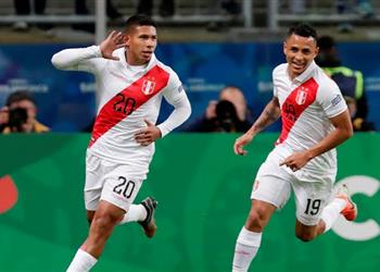 فيديو فلوريس يسجل هدف التقدم لبيرو أمام تشيلي بنصف نهائي كوبا أمريكا