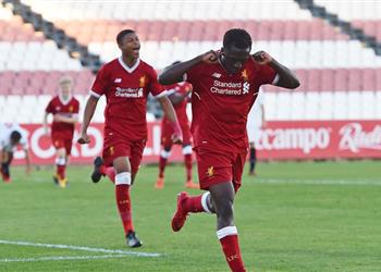 ليفربول يوجه تساؤل ا إلى فيفا بعد خطف موهبته من لاتسيو