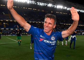 أحد أعظم لاعبي النادي على الإطلاق رسمي ا زولا يرحل عن تشيلسي