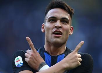 زانيتي يوضح هل قد م برشلونة عرض ا رسمي ا لضم لوتارو مارتينيز