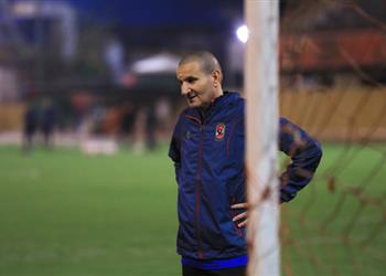 مدرب الأهلي يوضح أسباب ضم 4 حراس مرمى لمعسكر الفريق في إسبانيا