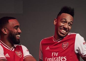 أوباميانج عن لقاءه الأول بلاكازيت كان حب ا من النظرة الأولى