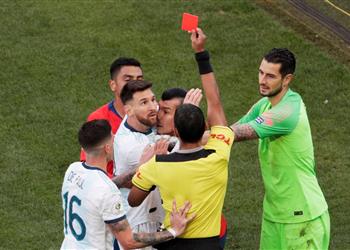 جاري ميديل أنا وميسي لا نستحق البطاقة الحمراء والأرجنتين ظ لمت أمام البرازيل