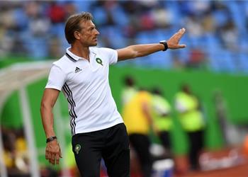 بعد أنباء مفاوضات مصر رينارد يقترب من تدريب منتخب السعودية