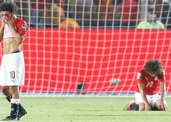 محمد صلاح يسقط في الجحيم إقالة واستقالات ردود أفعال الصحافة العالمية على إقصاء مصر