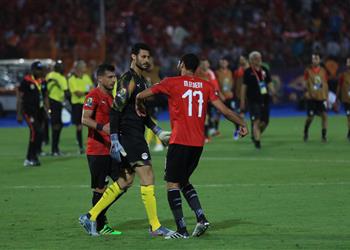مدرب الأهلي يتواصل مع الشناوي بعد خروج مصر من أمم إفريقيا 2019