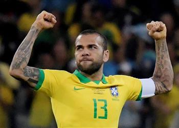 داني ألفيس عن انتقادات ميسي للحكام في كوبا أمريكا الأصدقاء ليسوا دائم ا على صواب