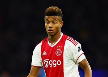 ديفيد نيريس يصدم مانشستر يونايتد