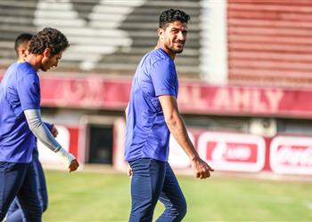 علي لطفي يتحدث عن معسكر الأهلي النموذجي في إسبانيا ويصرح هدفنا التتويج بلقب الدوري