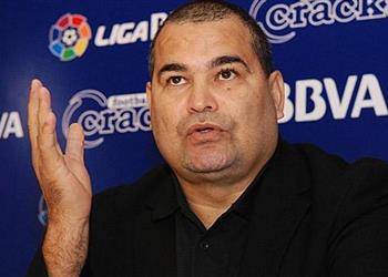 تشلافيرت يهاجم مدرب بيرو بعد تصريحاته ضد ميسي