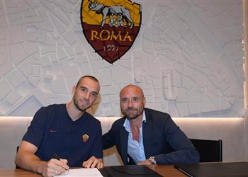 رسمي ا روما يعلن تعاقده مع حارس ريال بيتيس