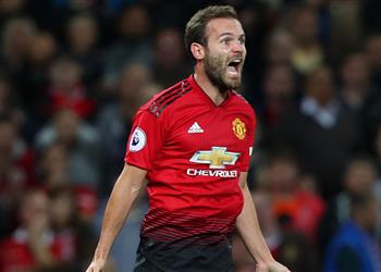 رغم اهتمام برشلونة خوان ماتا يكشف أسباب تجديد عقده مع مانشستر يونايتد