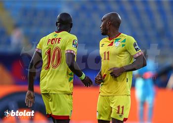 وزير الشباب البنيني يكرم لاعبي المنتخب بعد الخروج من كأس أمم إفريقيا