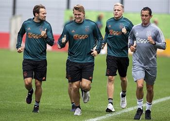 أياكس يعلن رسميا دي ليخت ينهي اتفاقه مع ناديه الجديد