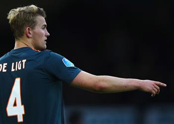 لاجازيتا يوفنتوس يحسم صفقة دي ليخت والإعلان الرسمي خلال ساعات