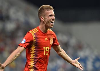 هداف دينامو زغرب يرد على أنباء انتقاله لمانشستر يونايتد