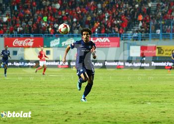 مصدر لـ بطولات الزمالك يترقب موقف عمر جابر بعد قرار بيراميدز