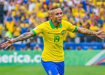 إيفرتون بعد اهتمام آرسنال ومانشستر سيتي أملك عرض ا ولكن لن أفصح عنه