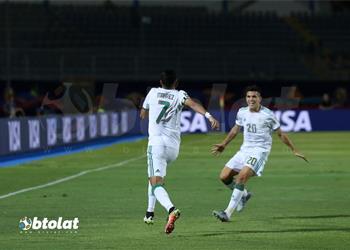 بالفيديو رياض محرز يكشف عن حديثه مع لاعبي الجزائر قبل الهدف القاتل أمام نيجيريا