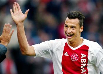 إبراهيموفيتش إذا ما عدت إلى أياكس كمدير رياضي سأكون أفضل من الموجود حالي ا