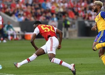 فيديو آرسنال يفوز على كولورادو بثلاثية ودي ا في أولى الاستعدادات للموسم الجديد