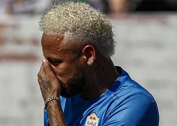 باريس سان جيرمان يحدد شرطه الوحيد للموافقة على بيع نيمار إلى برشلونة هذا الصيف