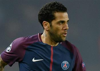 ذا صن داني ألفيس يرغب في الانتقال إلى آرسنال