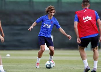 لاسارتي جريزمان لن يجد أزمة مع ميسي وسواريز وسيضيف الكثير لبرشلونة