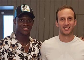 المالي ديانج صفقة الأهلي الجديدة يصل القاهرة ويخضع للفحص الطبي