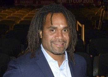 كاريمبو ميندي قادر على الوصول لمستوى كارلوس في ريال مدريد