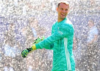 بعد تهديدات وكيله نوير أثق في قدرة بايرن ميونخ على ضم لاعبين كبار