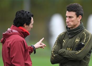 إيمري يعترف باقتراب كوسيلني من الرحيل ويؤكد أبحث عن قائد جديد