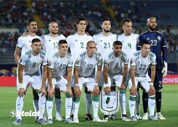 رئيس الجزائر يزور معسكر المنتخب قبل لقاء السنغال في نهائي إفريقيا