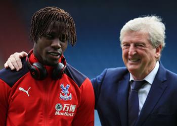 مدرب كريستال بالاس يثق في بقاء زاها رغم اهتمام آرسنال بضمه