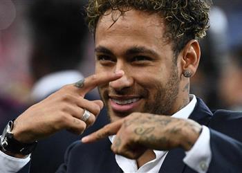 رئيس وزراء فرنسا السابق نيمار عليه العودة إلى برشلونة بعد فشله مع باريس سان جيرمان