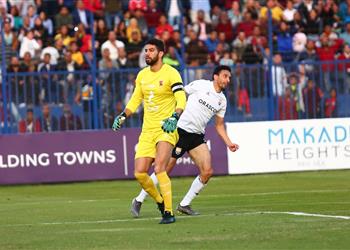 الأهلي يحدد موعد انتظام شريف إكرامي في التدريبات الجماعية