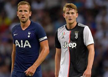 دي ليخت يدافع عن رايولا ويرد على انباء رفض مانشستر يونايتد التعاقد معه بسبب السمنه