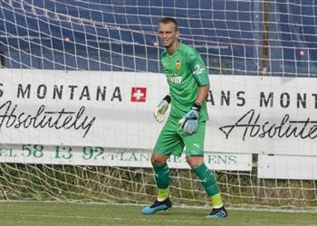 سيليسين اللعب في فالنسيا أفضل من مقاعد بدلاء برشلونة