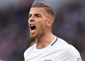 ألدرفايريلد يحسم مستقبله في توتنهام بعد ارتباطه بالانتقال إلى روما