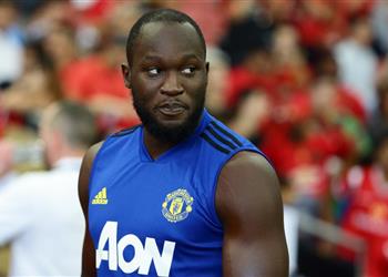 لصعوبة إتمام صفقة لوكاكو لاجازيتا إنتر ميلان يجدد اهتمامه بمهاجم روما