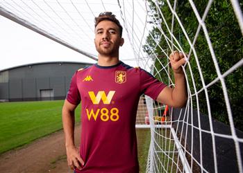 بعد انضمامه الرسمي تريزيجيه يكشف دور أحمد المحمدي في توقيعه لأستون فيلا