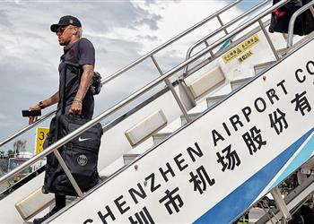 ليكيب باريس سان جيرمان يوجه ضربة قوية لخطط برشلونة بشأن عودة نيمار